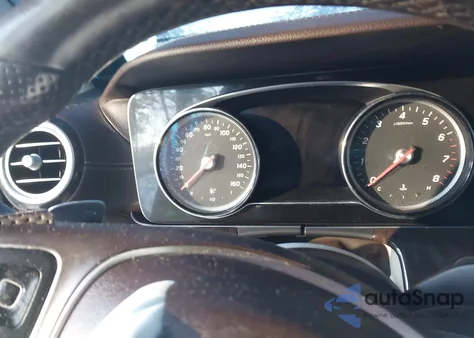 2017 Mercedes-Benz E 300 4Matic из США, поврежденный, VIN WDDZF4KB8HA211812